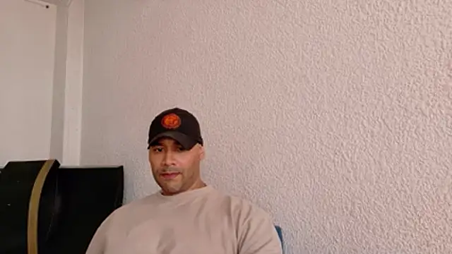 musclehetero online show from August 4, 5:50 pm