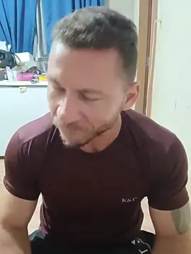 RobertoLuiz84 online show from July 18, 11:43 pm