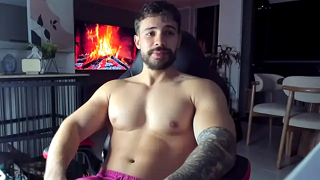 Valenthino Salvatore online show from June 27, 12:35 am