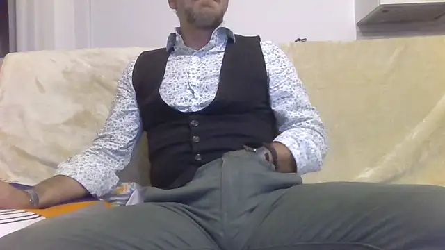 Eroshotlicker online show from May 2, 9:39 pm