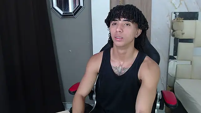 kim curlyy online show from May 3, 1:47 pm
