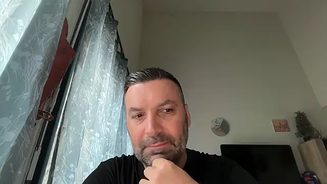 coolsmith81 online show from June 4, 6:52 am