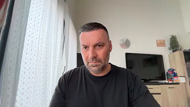 coolsmith81 online show from June 1, 7:08 am
