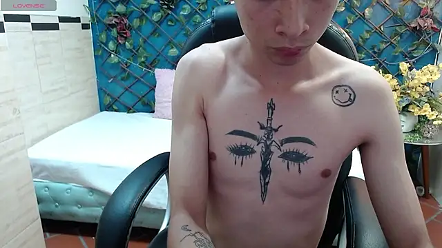 LucassSmith11 online show from May 13, 10:29 pm
