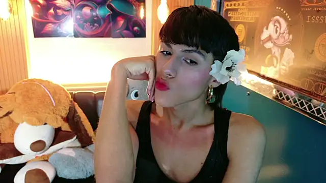 StormLuxX online show from May 11, 4:04 pm