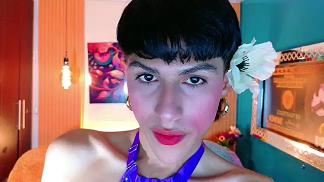 StormLuxX online show from May 6, 2:50 pm