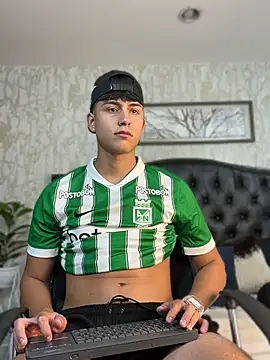 Lander Cruz online show from June 10, 8:09 pm