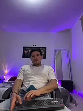 williamsmiiths16 online show from May 6, 11:44 am
