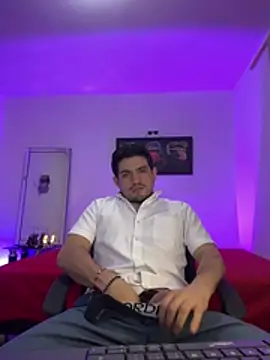 williamsmiiths16 online show from April 29, 5:30 pm