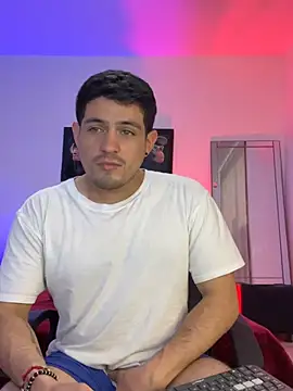 williamsmiiths16 online show from May 11, 4:04 pm