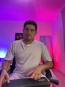 williamsmiiths16 online show from May 9, 12:06 pm