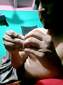 sexeyboy332 online show from July 21, 1:24 pm