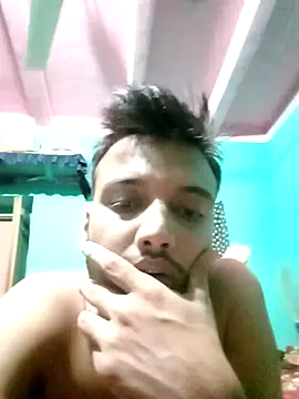 sexeyboy332 online show from July 22, 3:04 pm