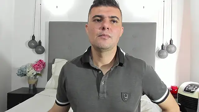 AndrethMuller online show from May 28, 1:20 pm