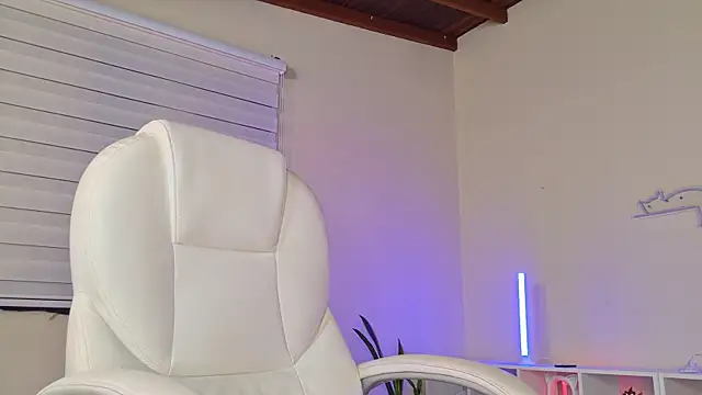 J king   online show from June 23, 5:38 pm