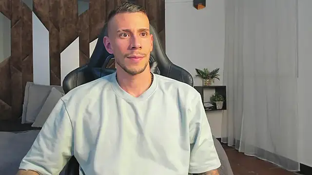 J king   online show from June 22, 5:28 pm