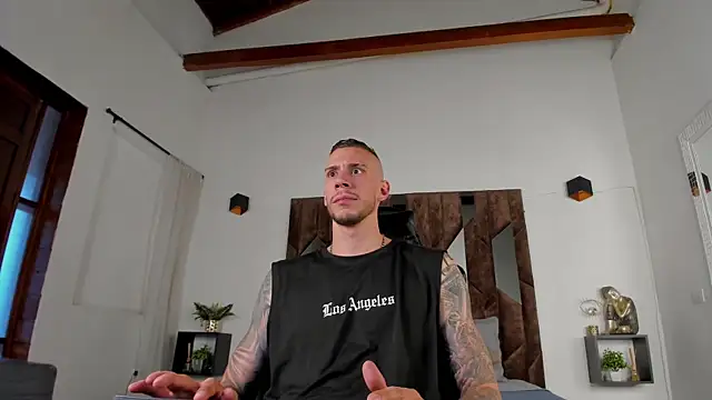 J king   online show from May 6, 7:25 pm