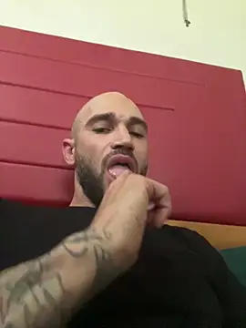 kingNQueen1211 online show from May 19, 11:38 am