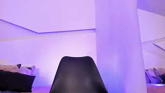 SmoothAlpha  online show from April 29, 6:03 pm