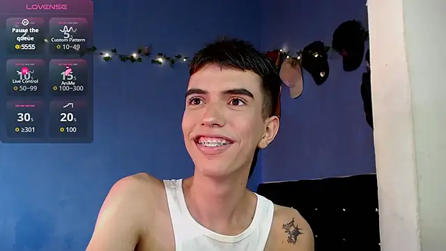 Juan Gomezz26 online show from June 10, 9:59 pm