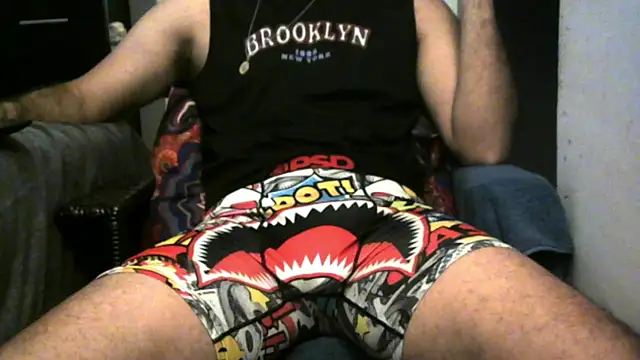 3LEGSSS online show from August 4, 9:41 pm