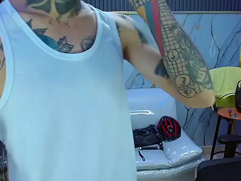 Boy tatto77 online show from July 9, 1:21 am