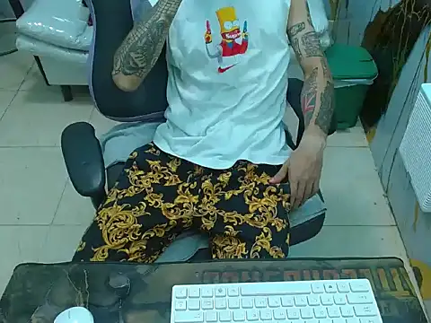 Boy tatto77 online show from May 2, 12:08 pm