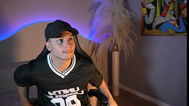 Noah Clarkk online show from July 25, 7:54 pm