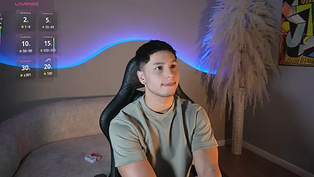 Noah Clarkk online show from July 16, 5:42 pm