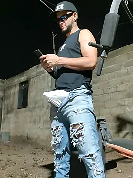 PIGHIGHDIRTY p0 online show from May 6, 11:16 pm