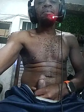 Negaomalinha1 online show from May 10, 3:08 am