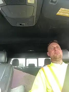 WIDBIGWHITECOCK online show from May 5, 9:48 pm