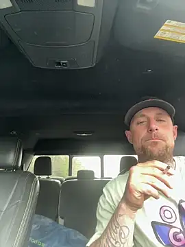 WIDBIGWHITECOCK online show from May 14, 2:04 pm