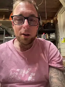 WIDBIGWHITECOCK online show from May 24, 4:29 am