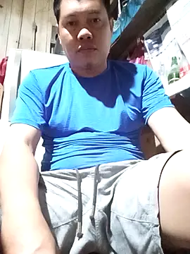 UrAsianGuy90 online show from May 2, 4:10 pm