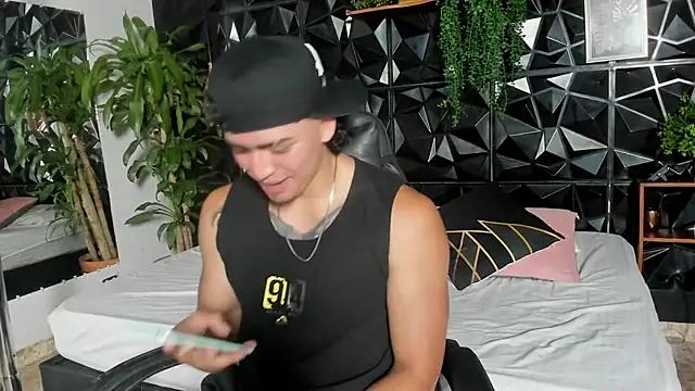 elliot colton online show from May 11, 8:17 pm