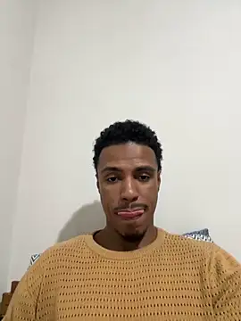 LorenzoBlack27 online show from May 12, 12:08 am