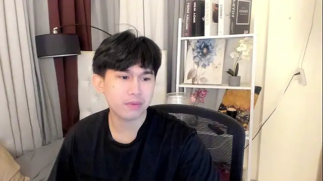 davincihugecock online show from May 18, 5:06 pm
