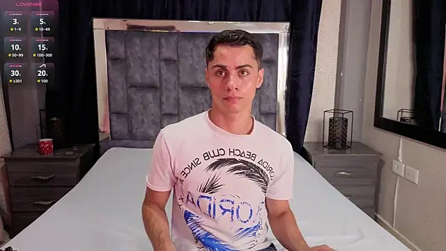 LeoMonnroe online show from June 26, 9:17 pm