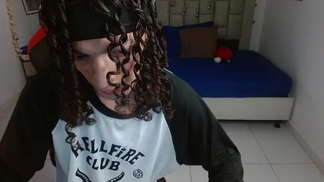 Axel fox77 online show from May 15, 1:03 am