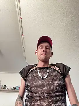 Donaldduck0069 online show from May 7, 5:46 pm