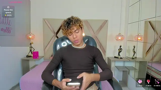 Anyelo Twink online show from May 7, 5:40 am