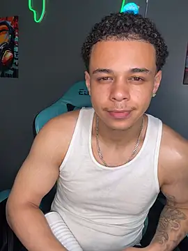 l-laross online show from May 22, 10:15 pm