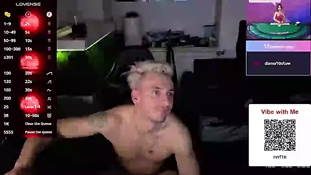 Rayzel White online show from May 16, 1:25 am