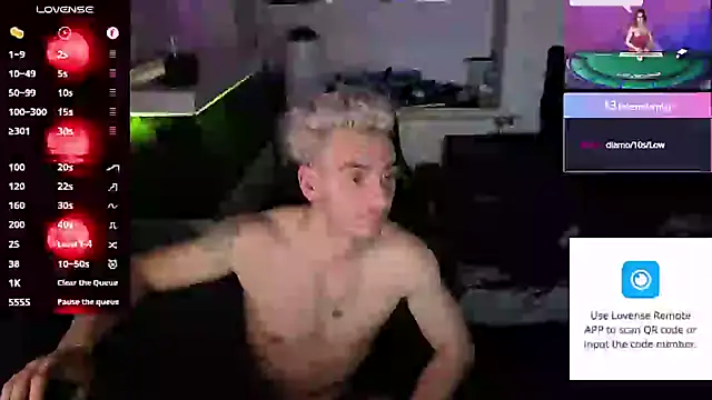 Rayzel White online show from May 16, 1:36 am