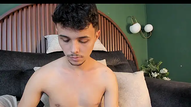Alhan Twink online show from May 7, 4:34 am