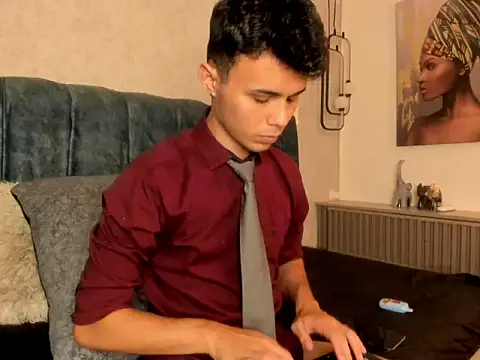 Alhan Twink online show from May 13, 5:48 am