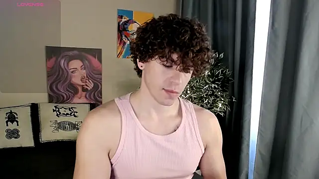 TylerGibson online show from May 12, 3:26 am