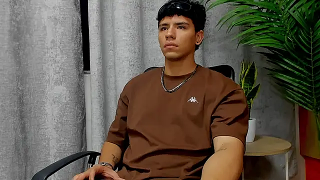 Tobias Vega online show from May 5, 6:48 am