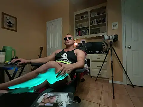 daddydonkey84 online show from July 3, 5:57 am